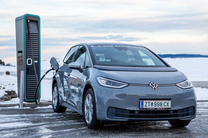 Tankstelle für Elektroautos NEU